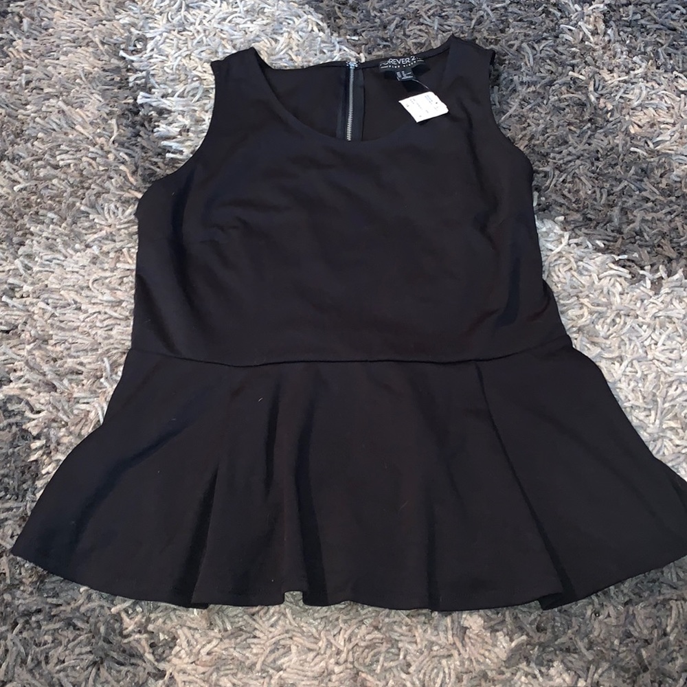 Forever 21+ sizes sleeveless topper size 1X NWT